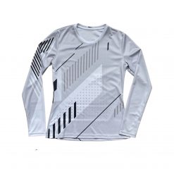 Running shirt with long sleeves