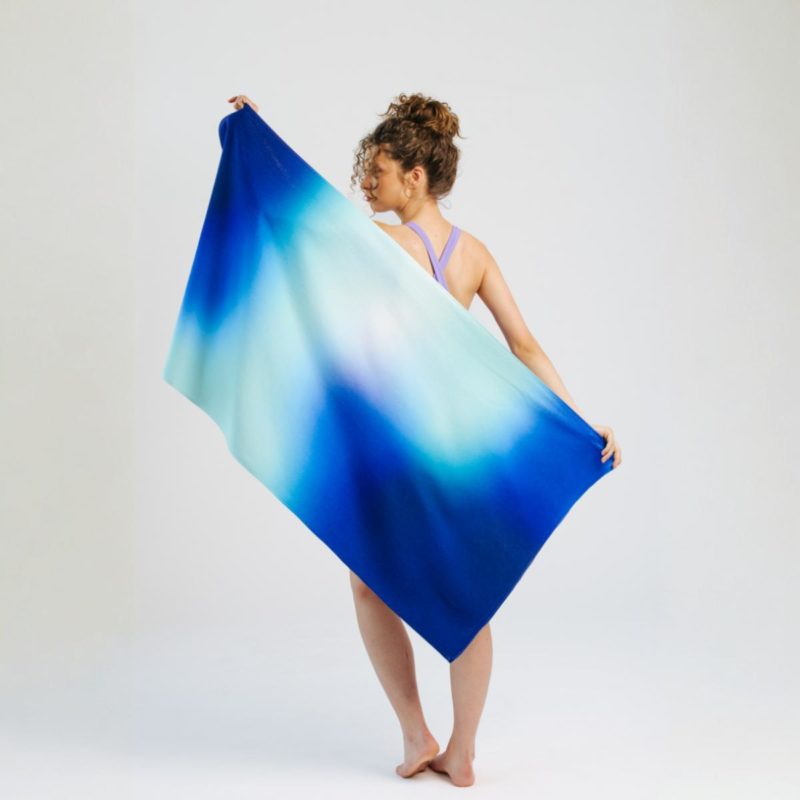 Sports towel with print 1