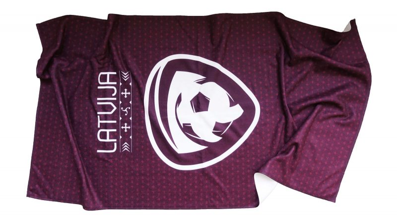 Sports towels with print for teams 70 x 140 cm