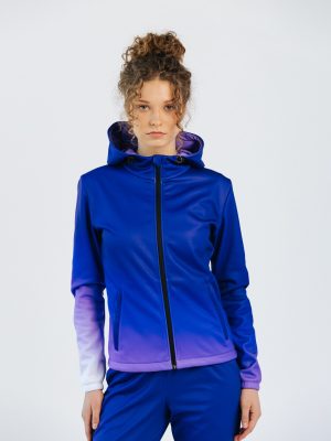 Klasiska jaka ar kapuci sievietēm